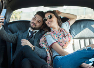 Alquiler de coche con chófer para eventos en Madrid: elegancia, puntualidad y servicio profesional alquiler de coche con chófer para eventos en Madrid