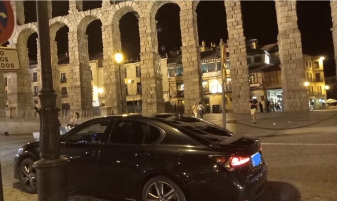 Visita a Segovia coche con conductor.