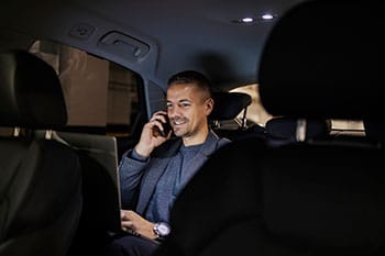 Precio del traslado al aeropuerto de Madrid con chófer privado: qué influye de verdad