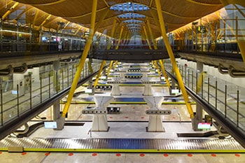 Traslado al aeropuerto de Madrid de madrugada: la mejor opción para vuelos tempranos